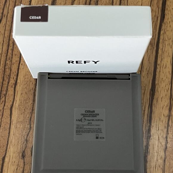 Refy Cream Bronzer Cedar 0.29 oz / 8.3g - Picture 4 of 4